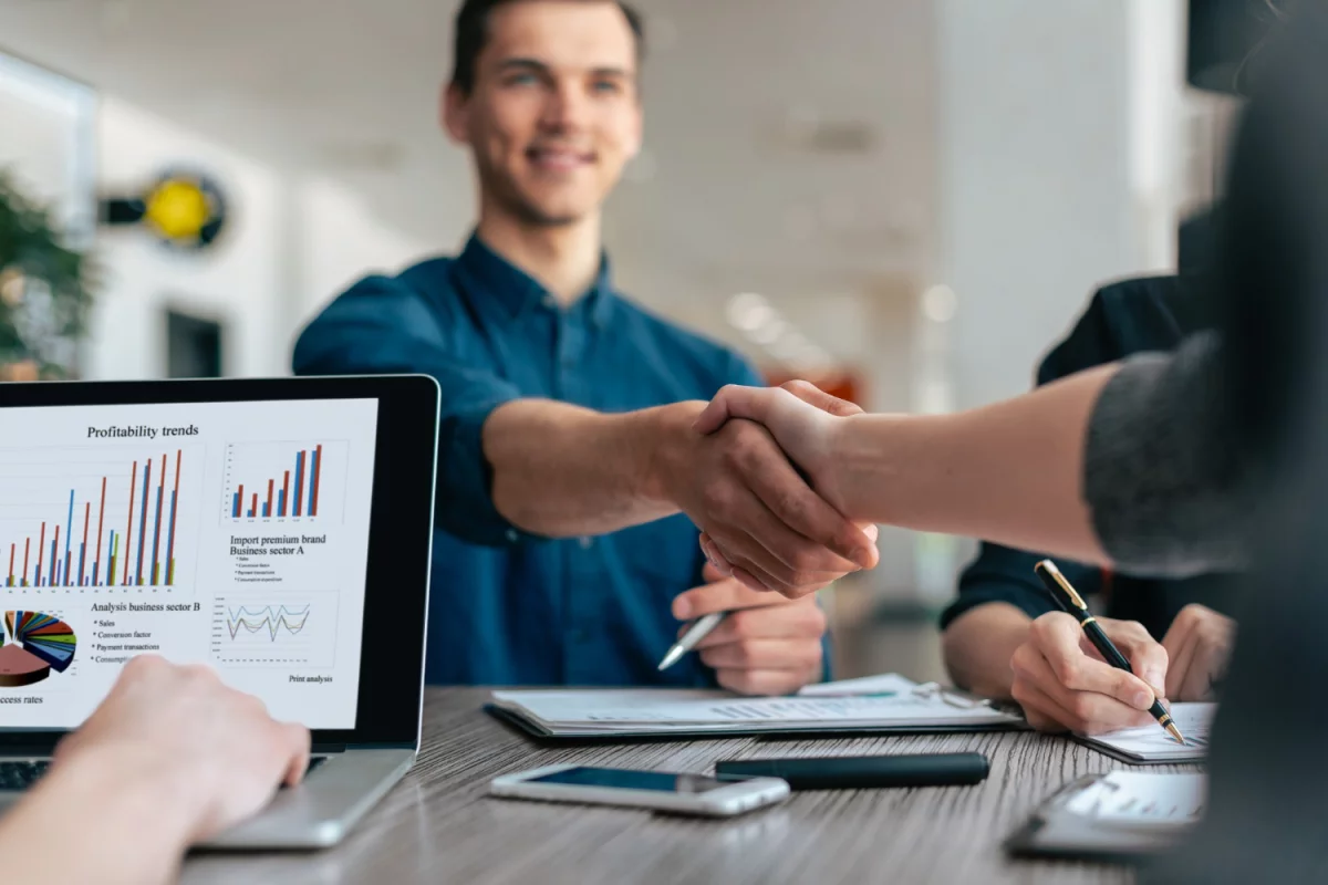 Remont domu krok po kroku: jak zaplanować budżet, wybrać ekipę i uniknąć najczęstszych błędów